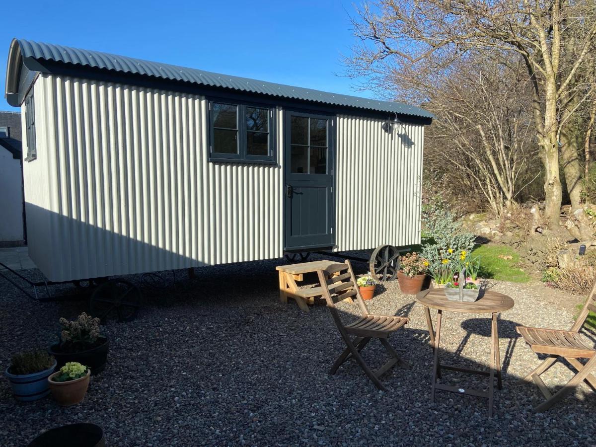 Peaceful Shepherd's Hut In Beautiful Countryside. Сasa de vacaciones *